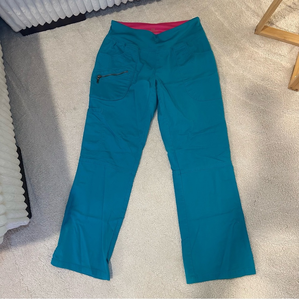Beyond Scrubs Women’s Blue & Pink Stretch Scrub Pants
